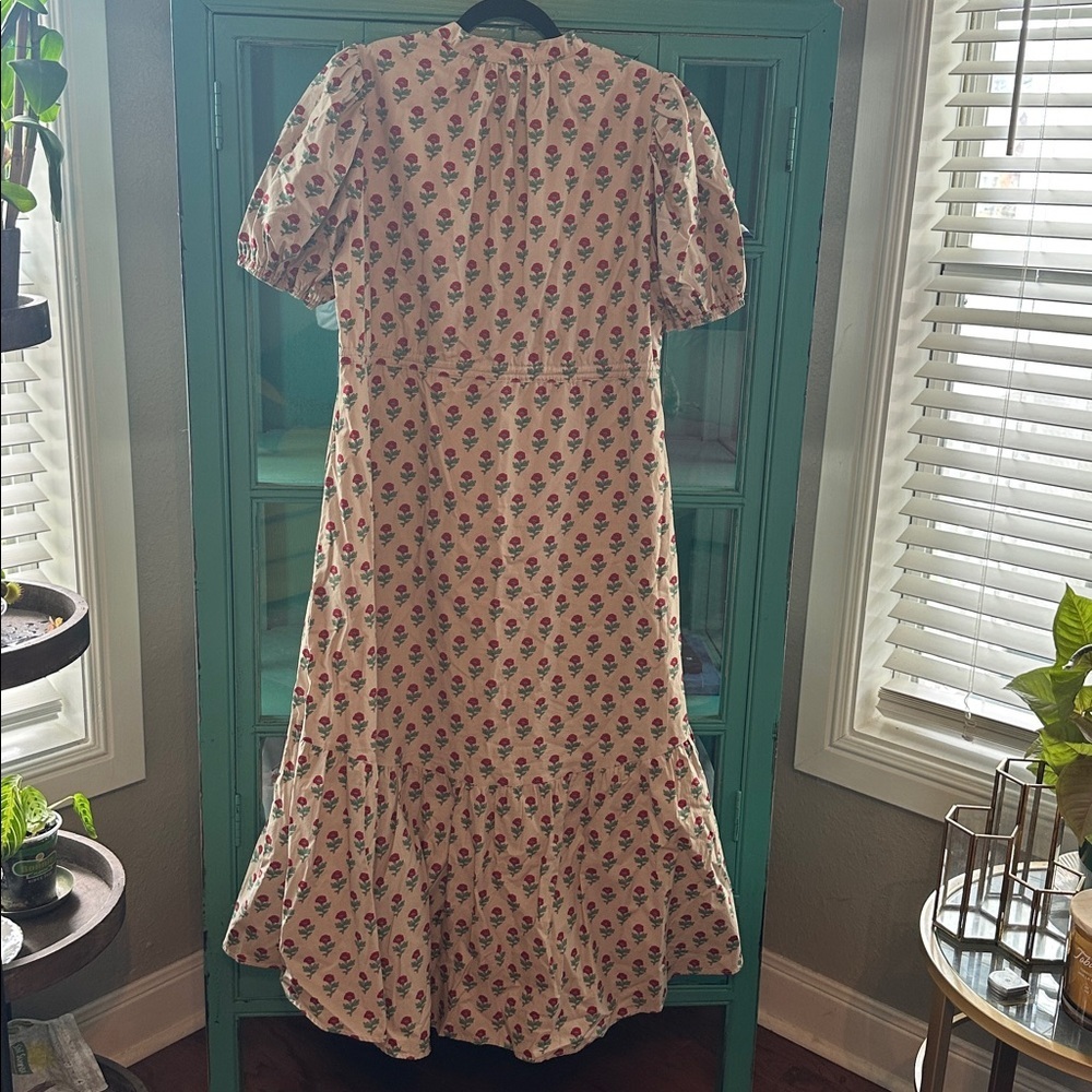 AUREUM Cream Floral Dress with Red Accents like new - Picture 10 of 10